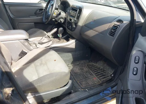 2006 Ford Escape Xls/Xls Manual from USA, damaged, VIN 1FMYU02Z06KA23936